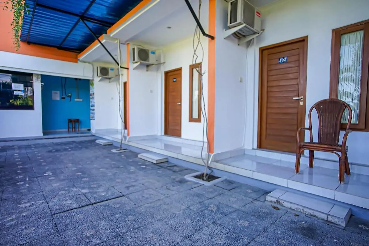 מלון Legian Pondok Sariqu 2*,